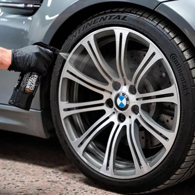 Formule en gel GYEON Q²M Iron Wheel Cleaner 500 ml pour jantes impeccables